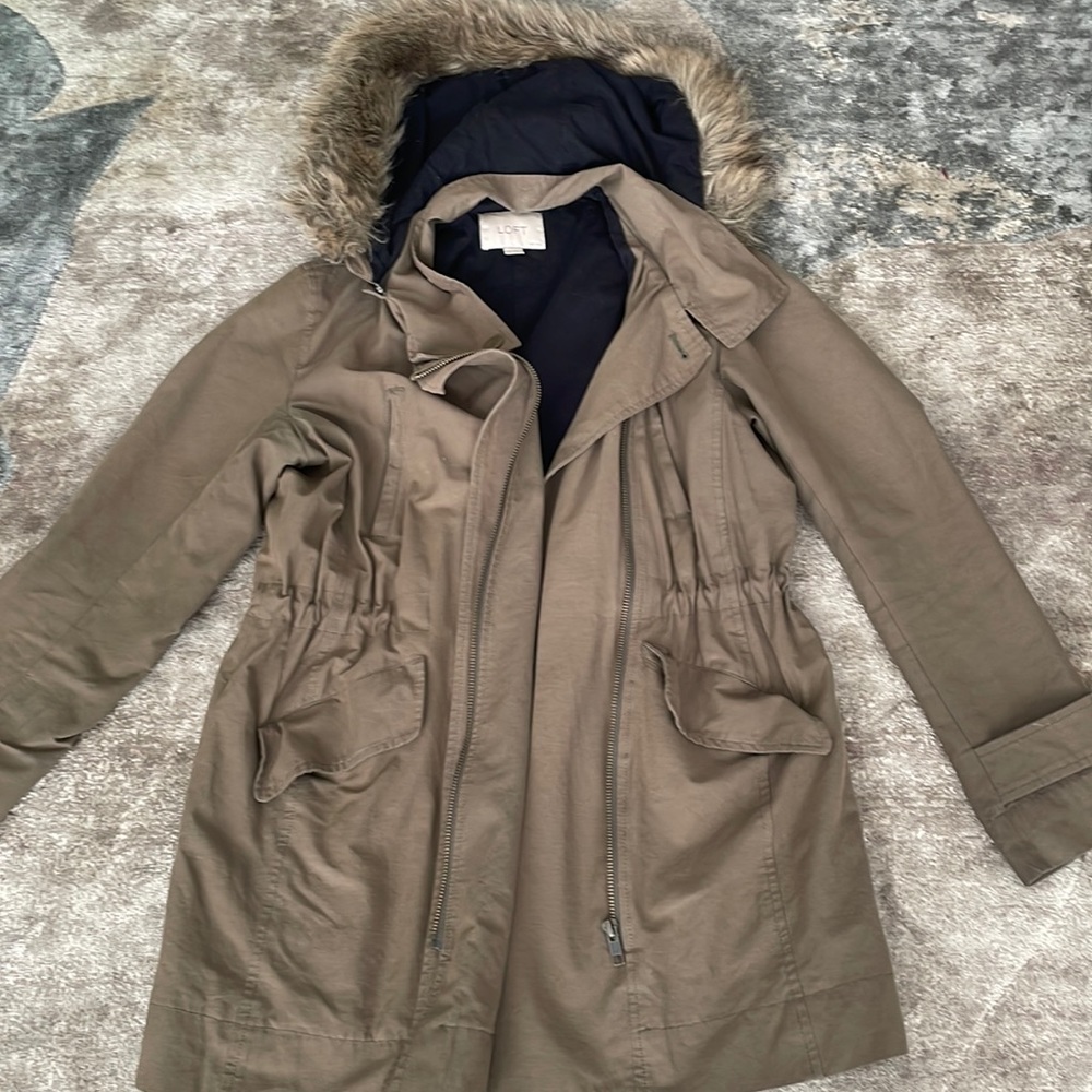 Utility style jacket with cinched waist and detachable hood